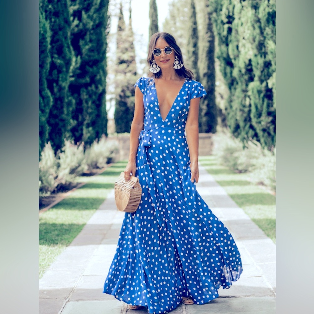 Sid Wrap Dress in Robin Dot
Tularosa
Color:Robin Dot